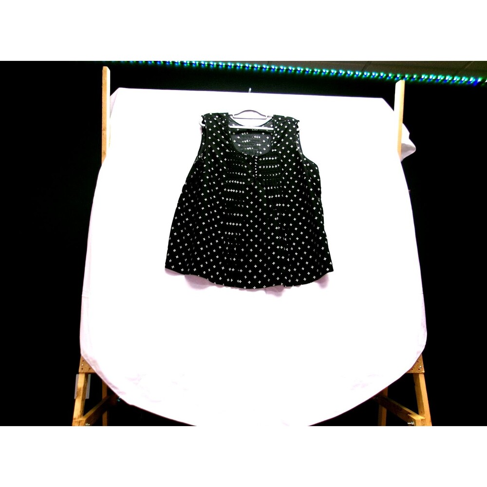 24W Women's Roman's top